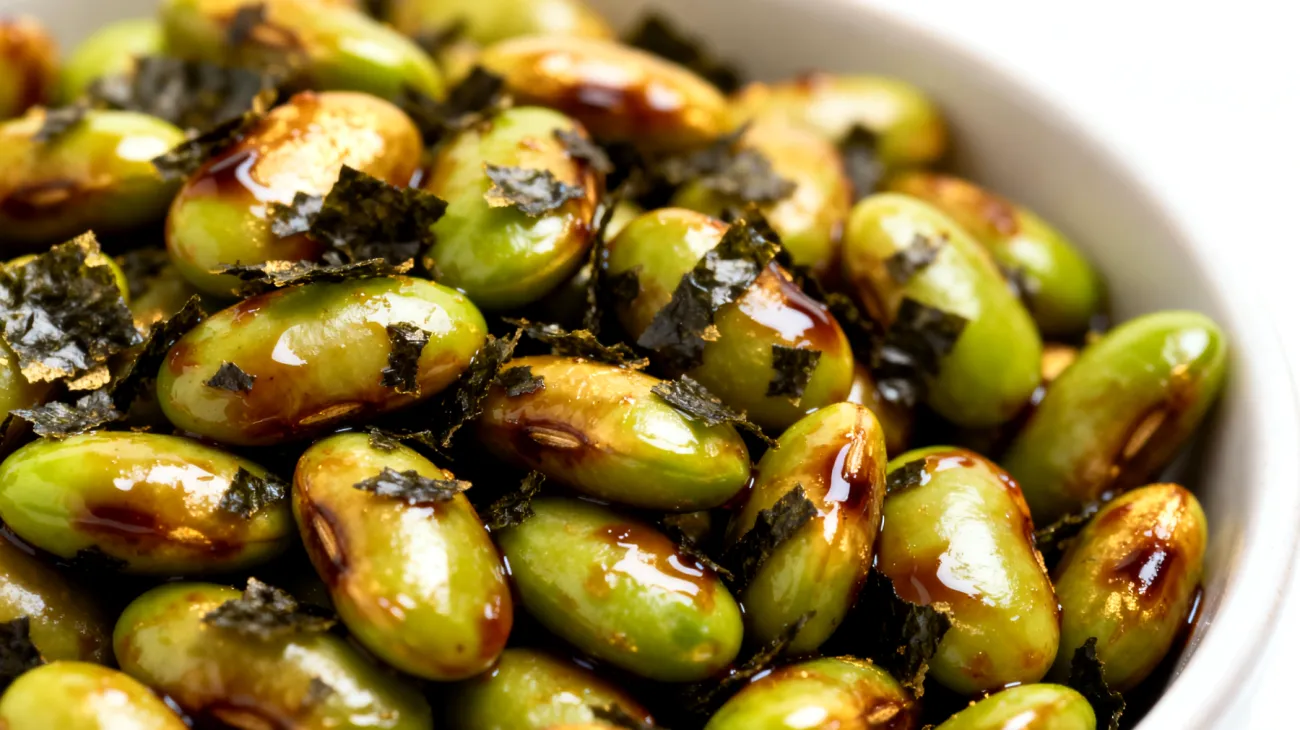 Tamari-geröstete Edamame mit Nori-Flocken"